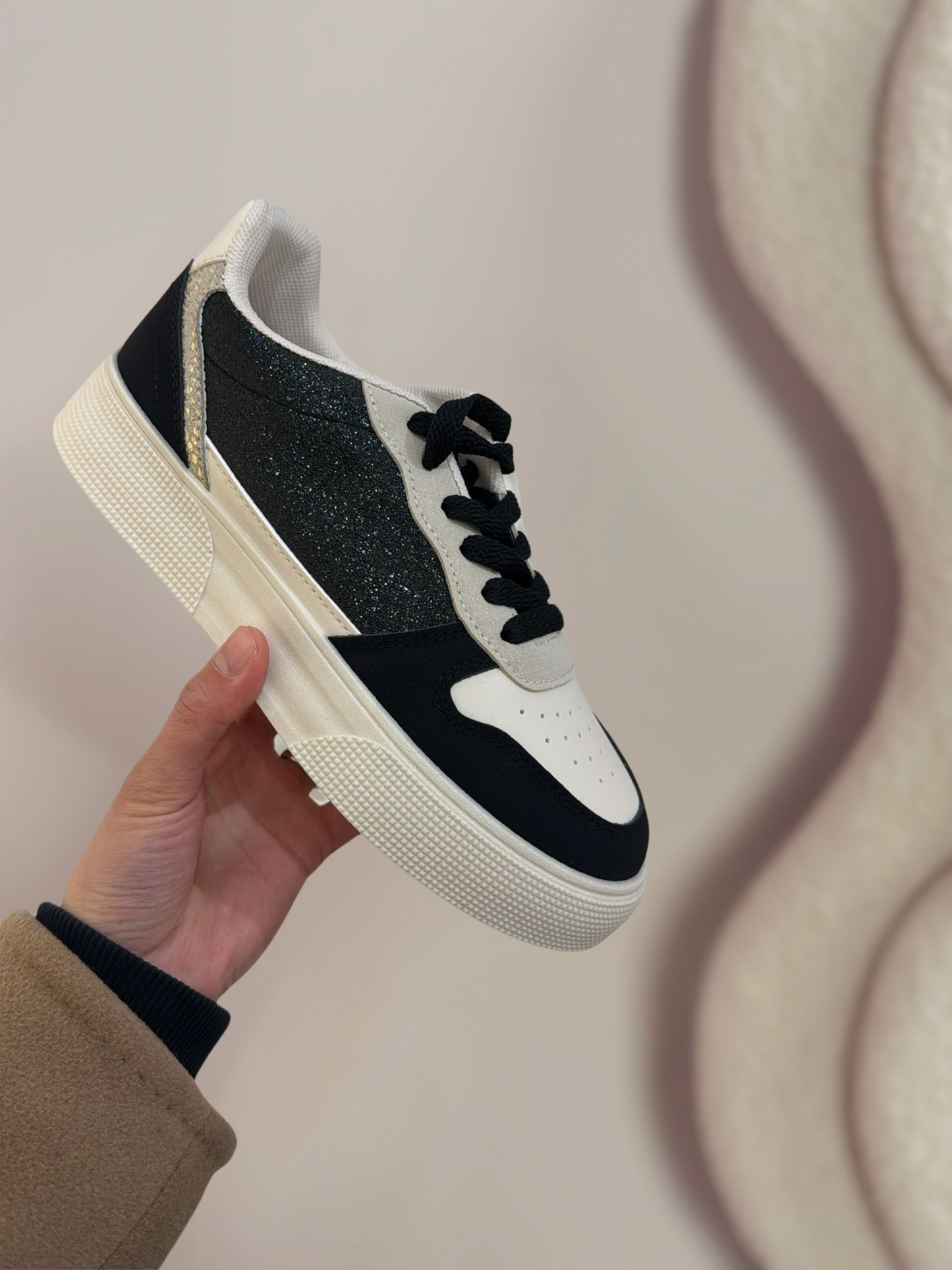 Gitte Black Sneaker