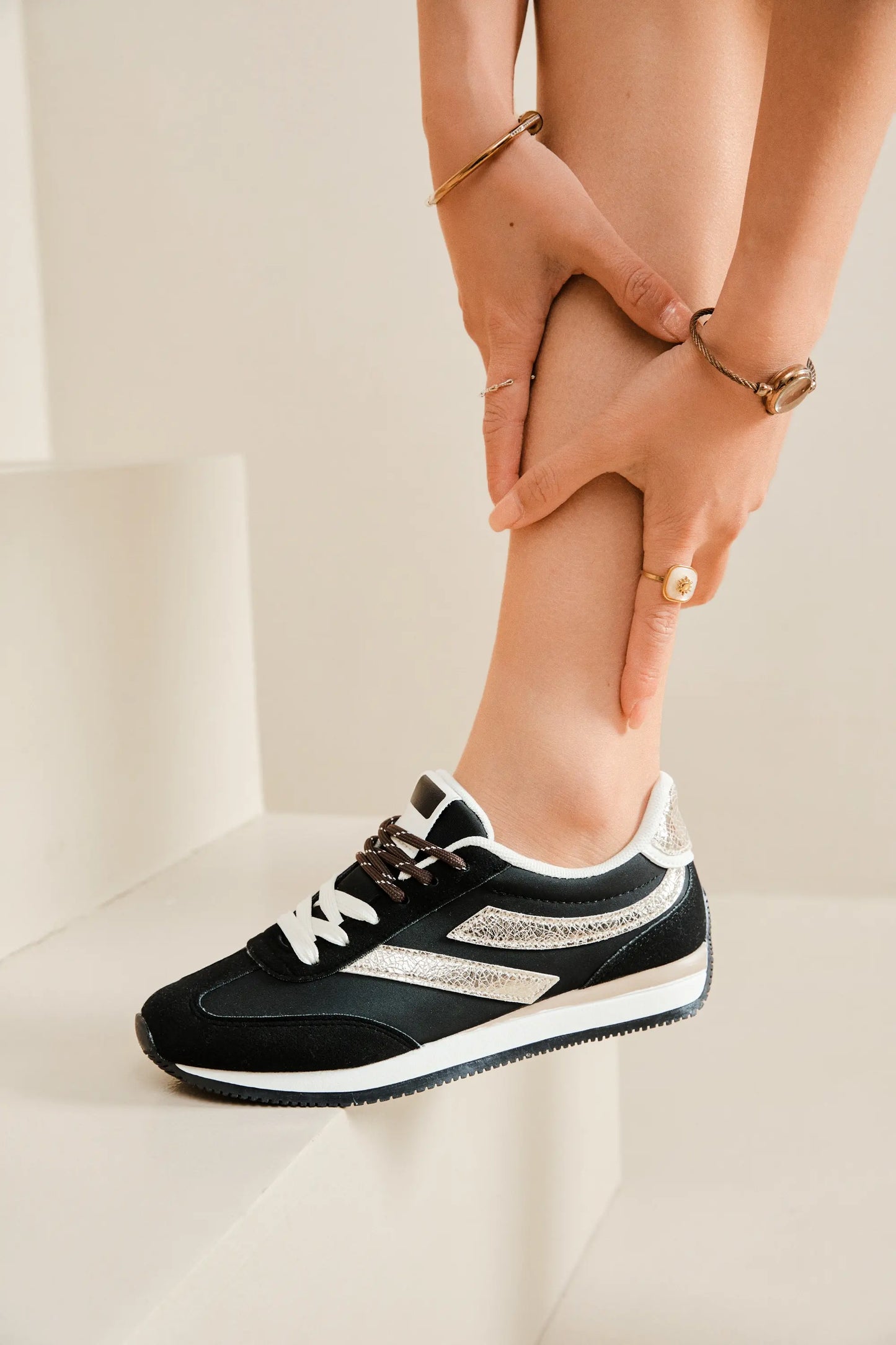 Nina Black Sneaker