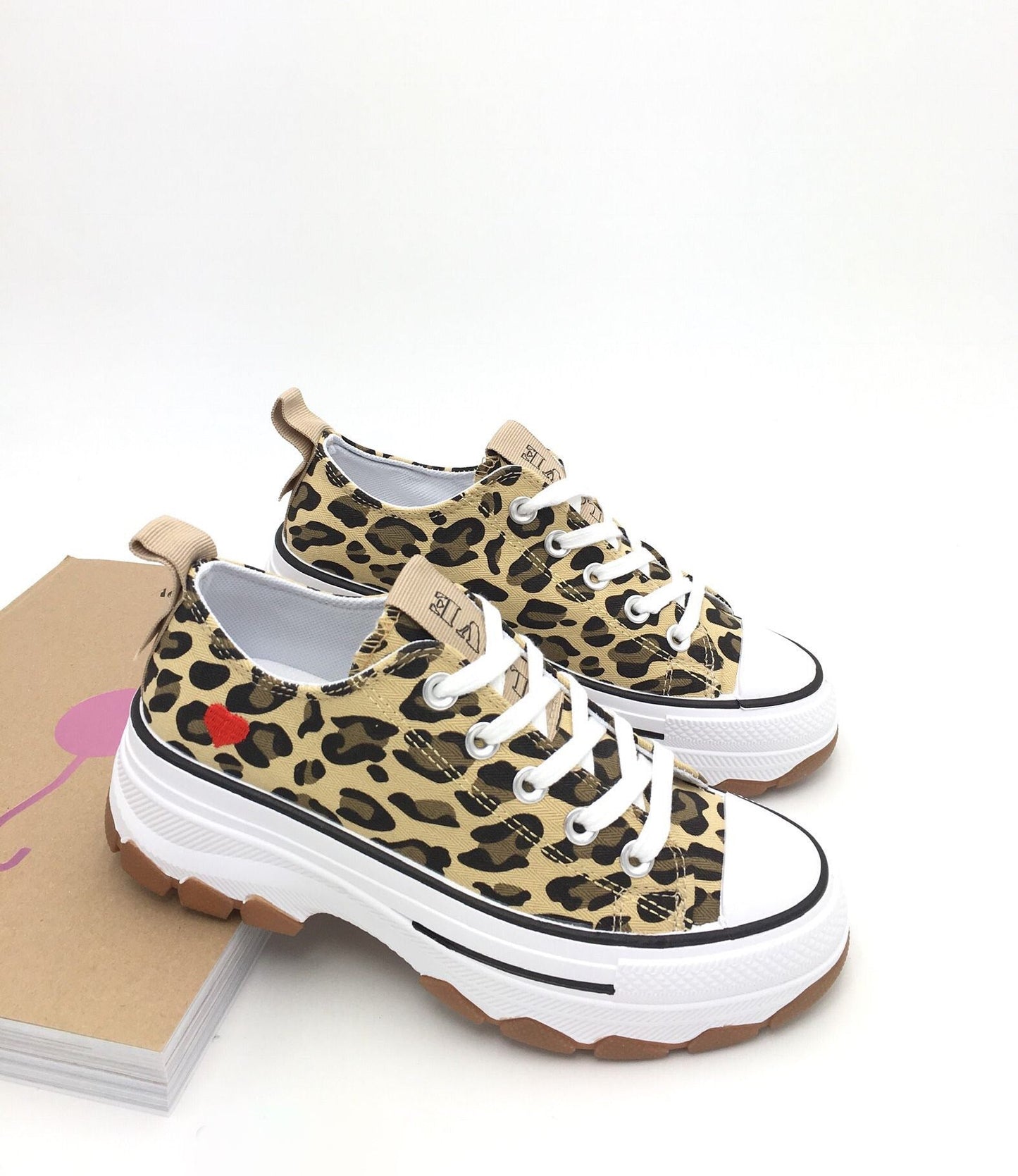 Gretha Leo Sneaker