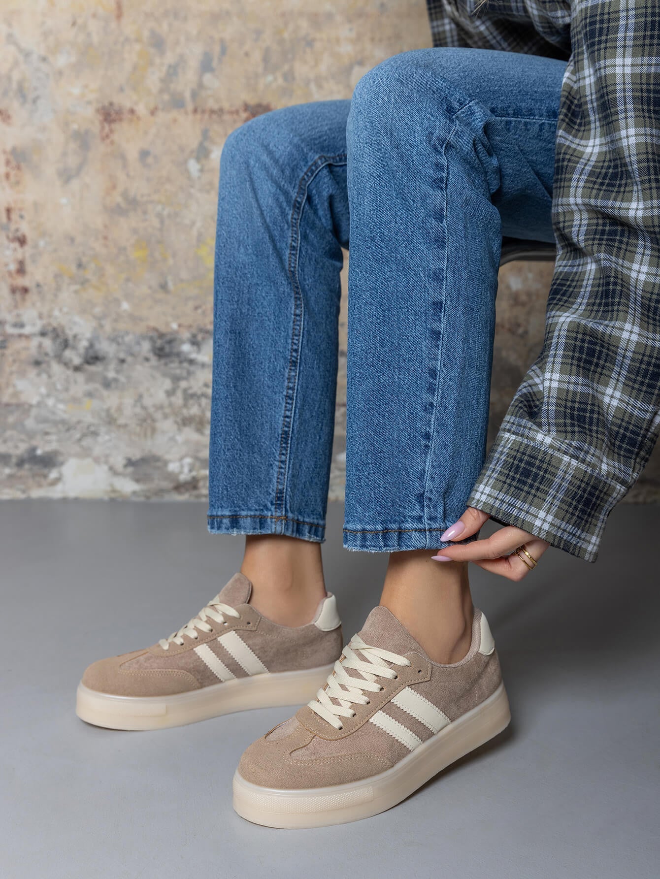 Dyonne Khaki Sneaker