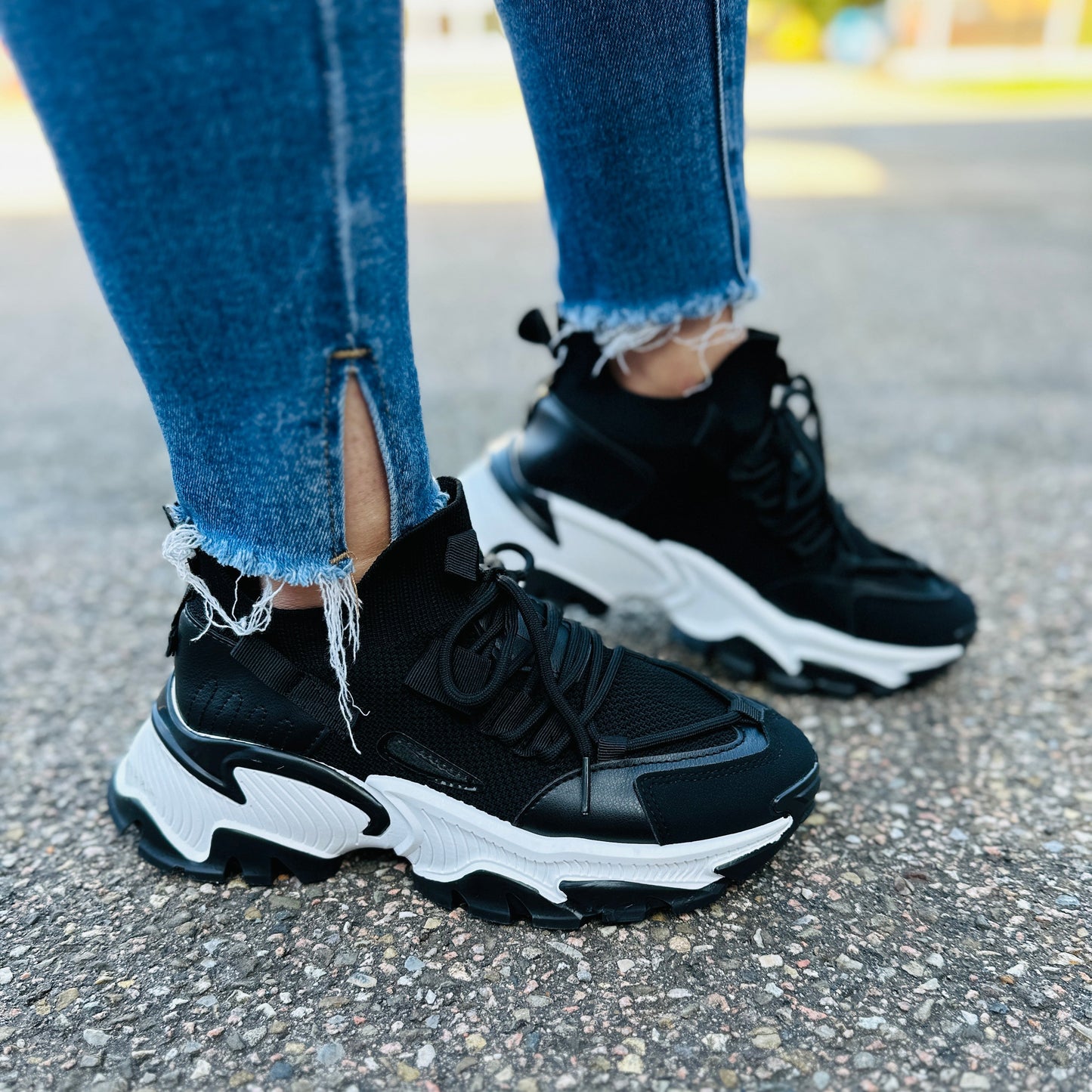 Djana Black Sneaker