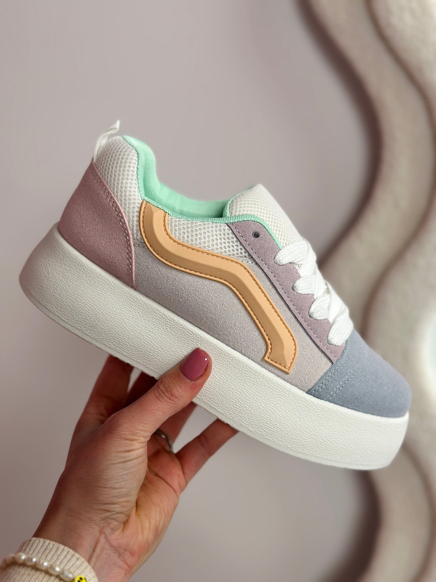 Vada Multi Sneaker