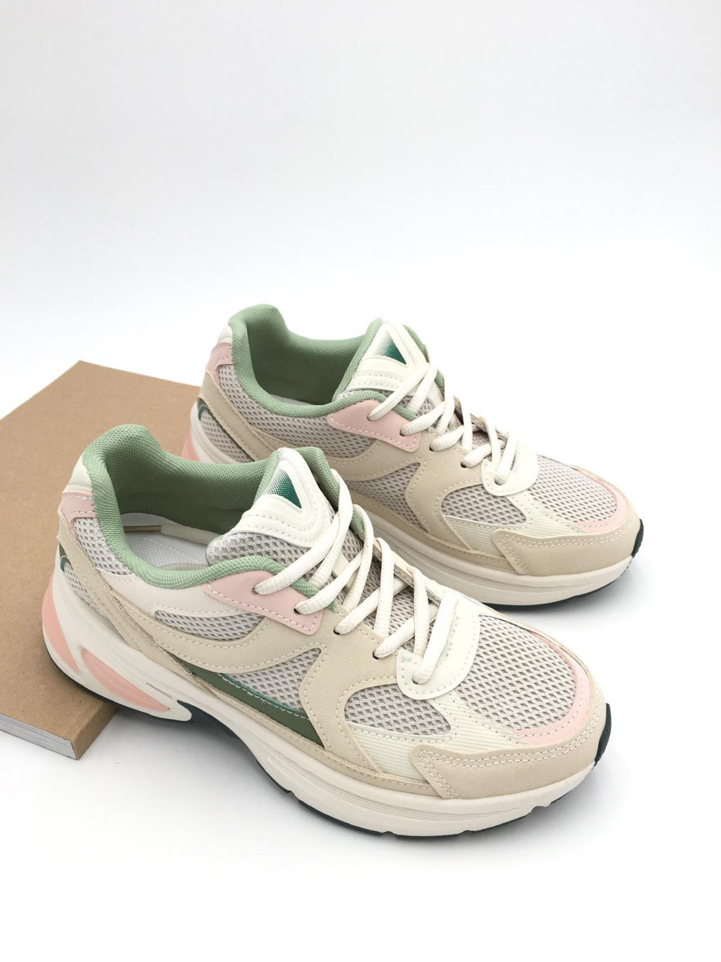 Zoe Green Sneaker