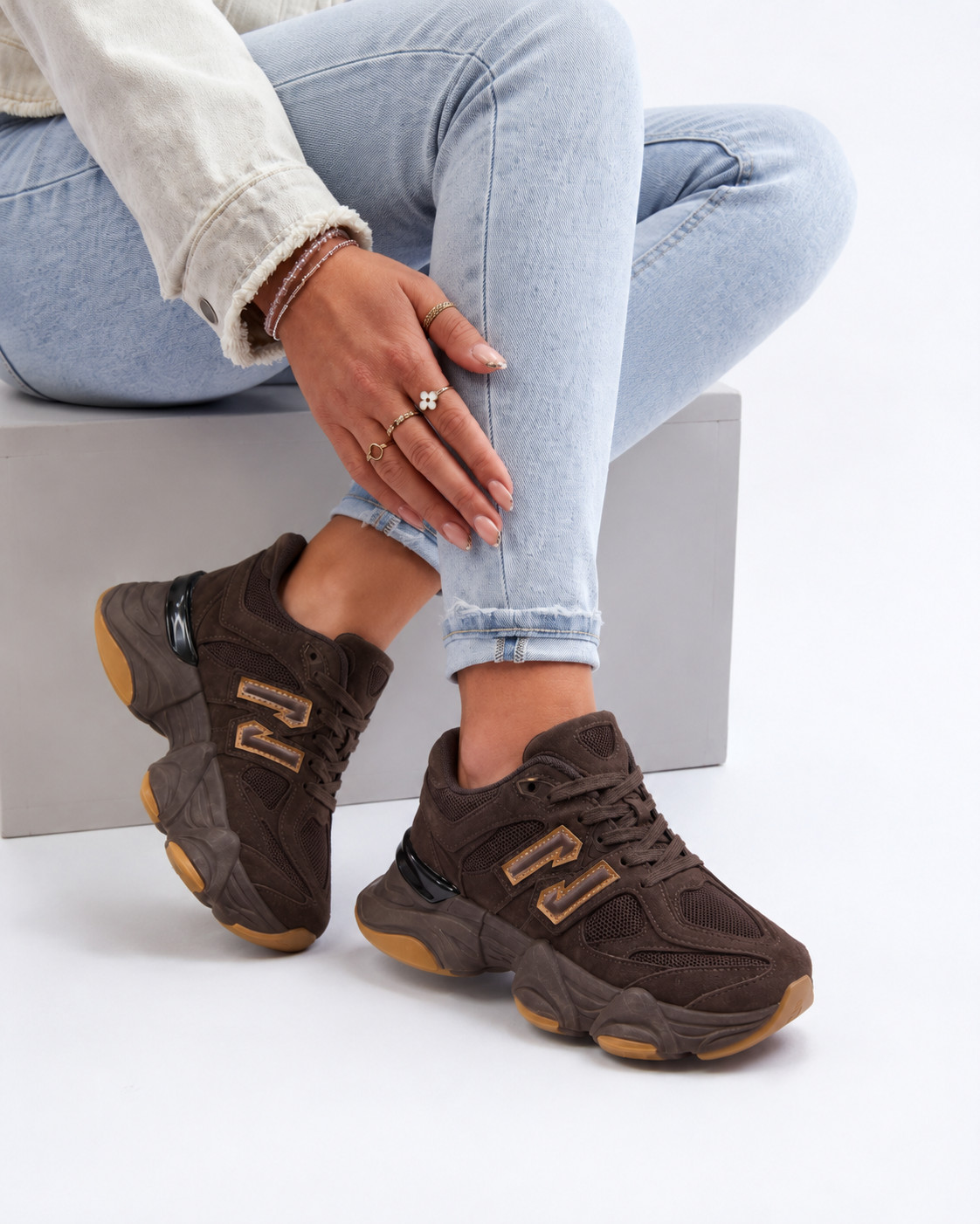 11 Dark Brown Sneaker