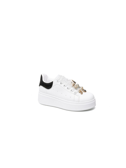 Bisou White Sneaker