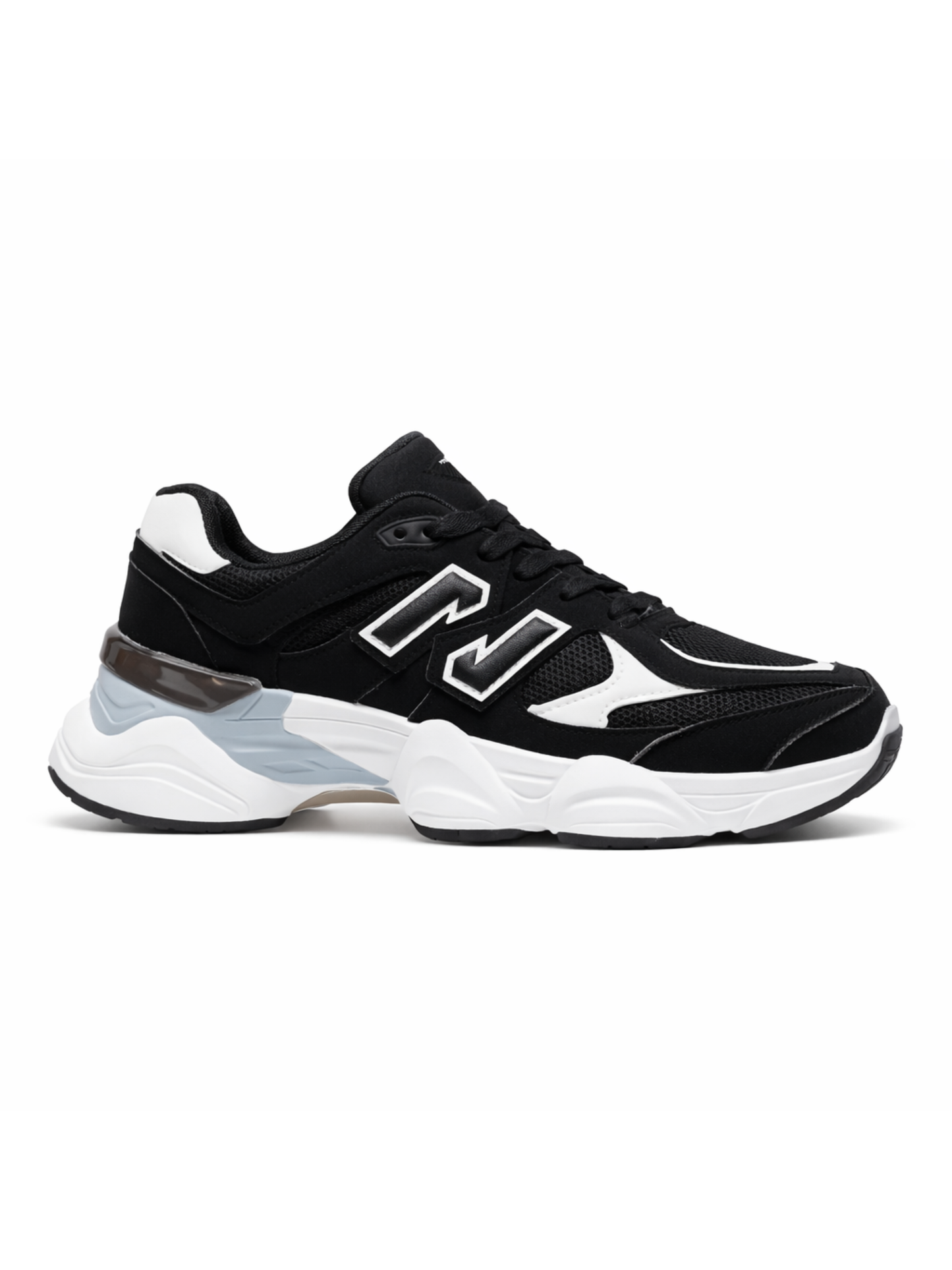11 Black Sneaker