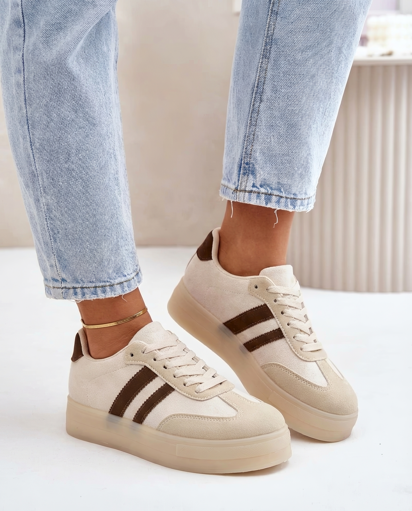 Dyonne Beige Sneaker