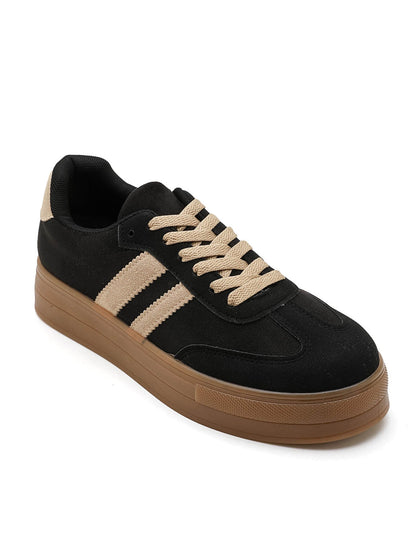Dyonne Black Sneaker