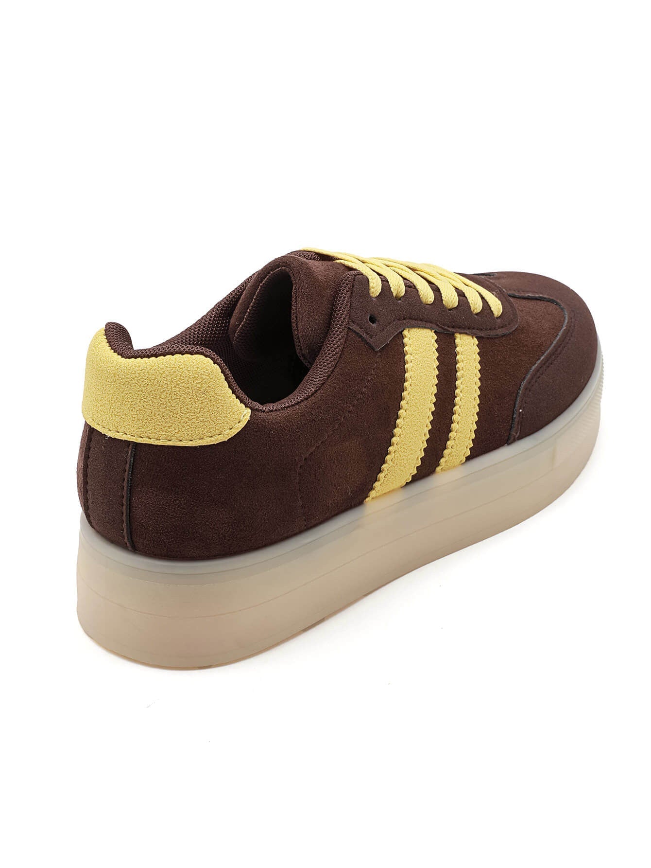Dyonne Brown Sneaker
