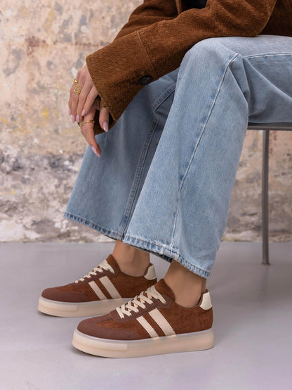 Dyonne Coffee Sneaker