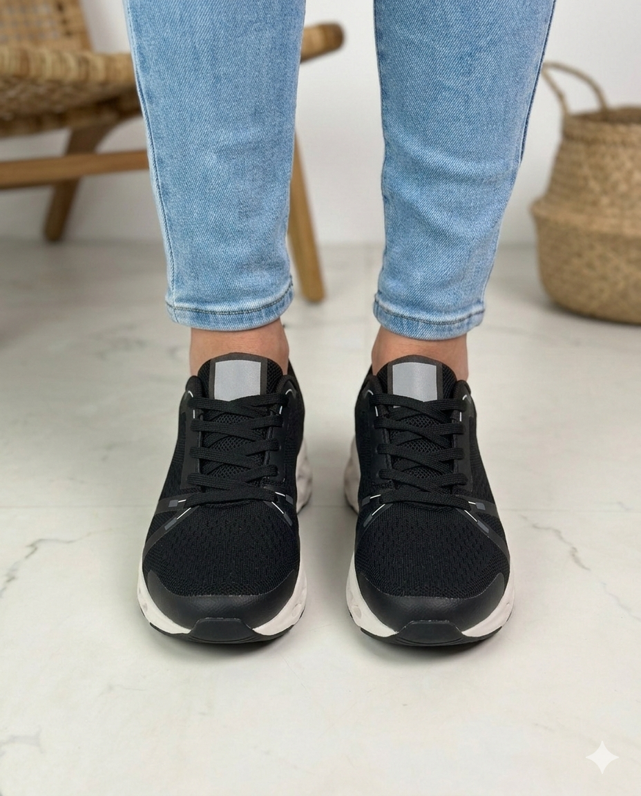 Cloudy Black Sneaker