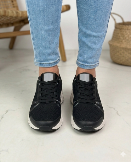 Cloudy Black Sneaker