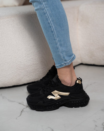 Cloud Chunky Black Sneaker