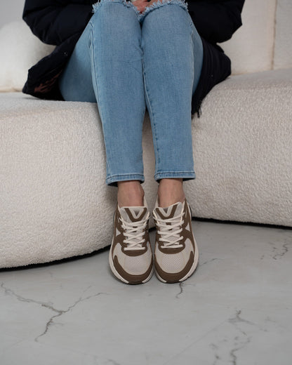 Cindy Brown Sneaker