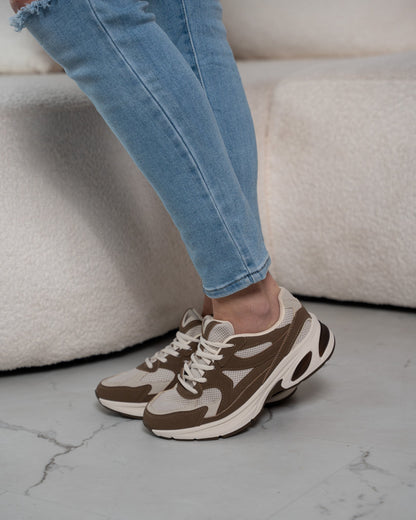 Cindy Brown Sneaker