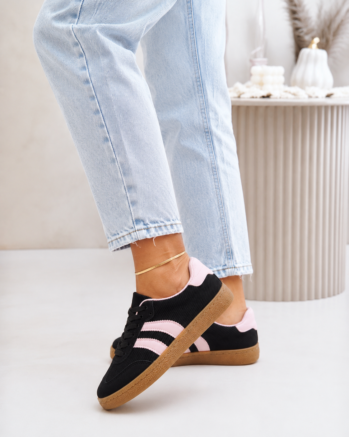 Daisy Black Sneaker