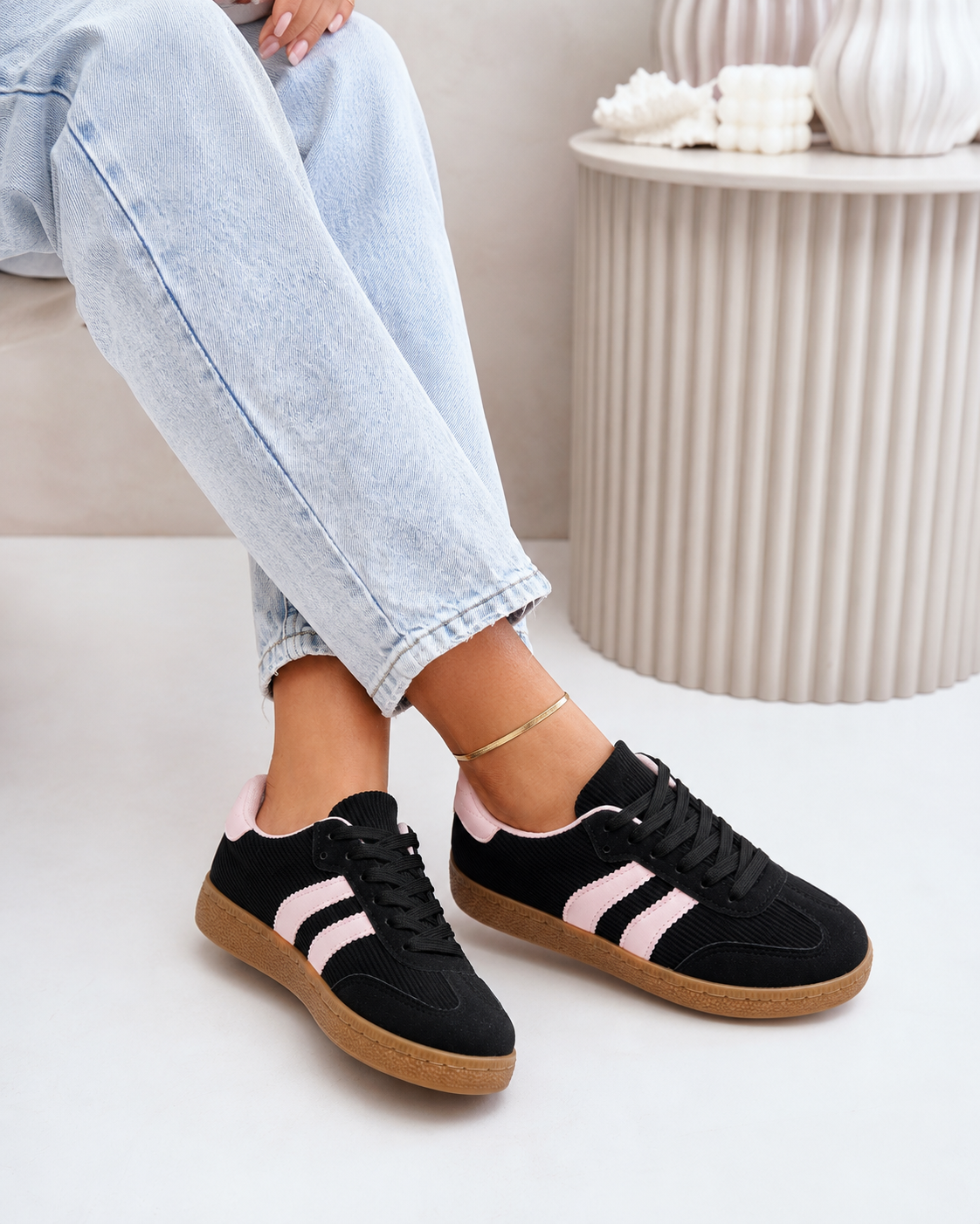 Daisy Black Sneaker