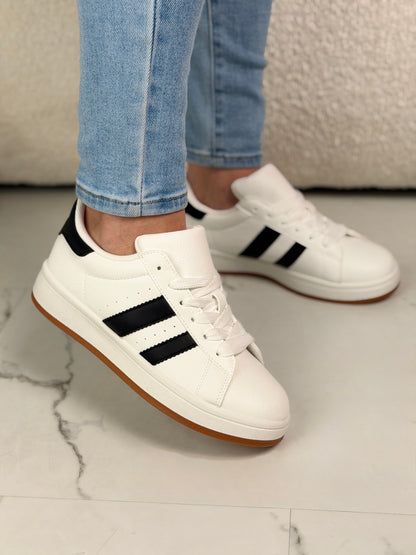 Mandy White Sneaker