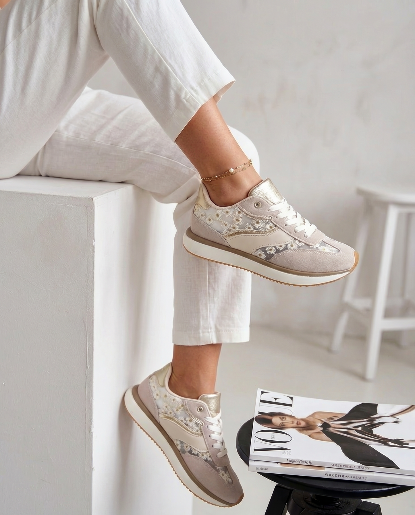 Flower Gold Sneaker