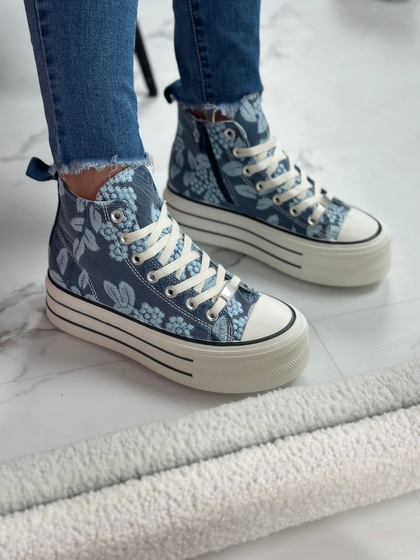Jungle Blue Sneaker