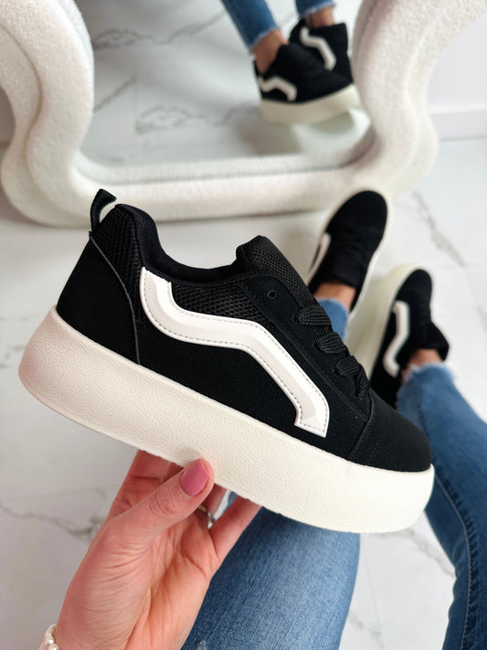 Vada Black Sneaker