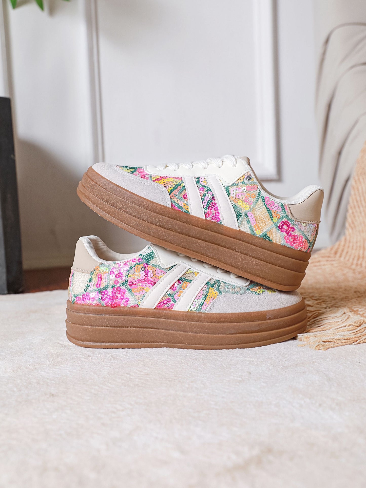 Paula White Sneaker