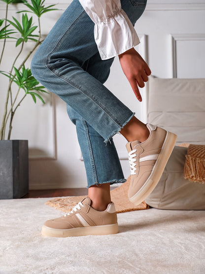 Laura Beige Sneaker