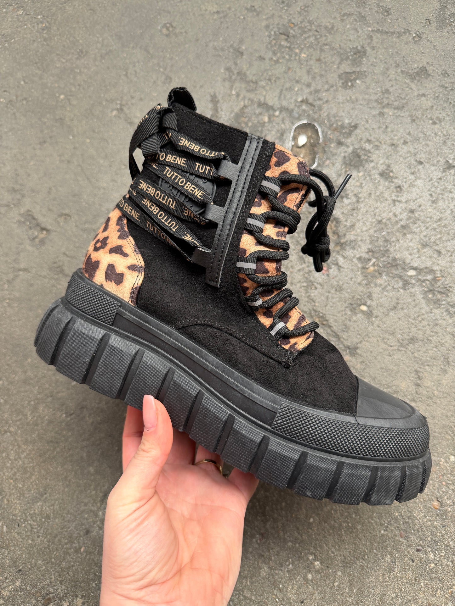 Tutto Bene Black Shoes