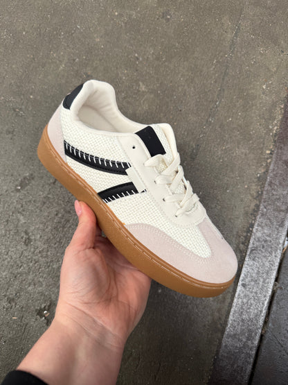 Kenza Black Sneaker