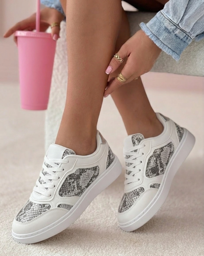 Lobke White Sneaker