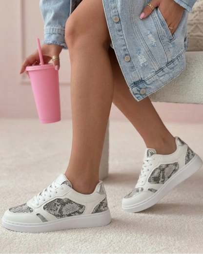 Lobke White Sneaker