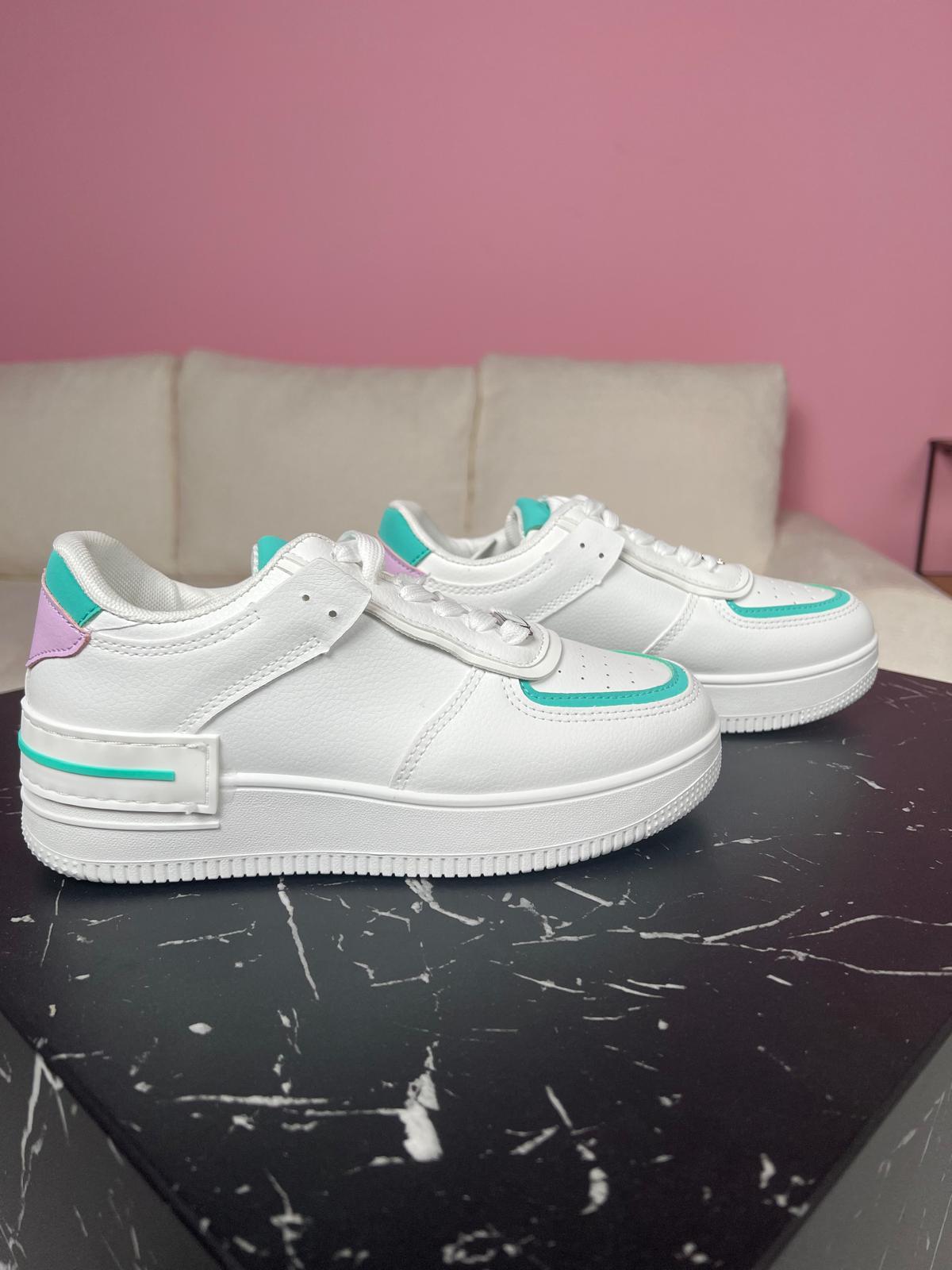 2221 White Sneaker