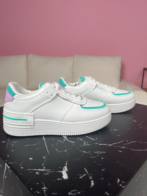 2221 White Sneaker