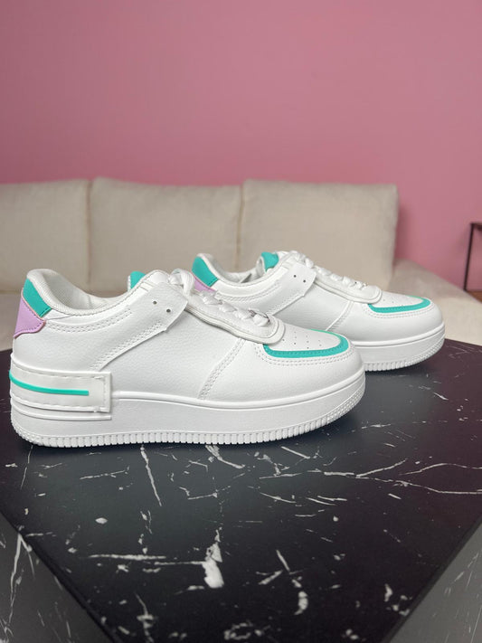 2221 White Sneaker