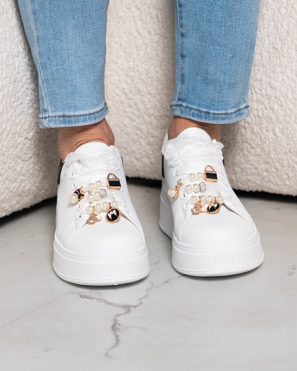 Bisou White Sneaker